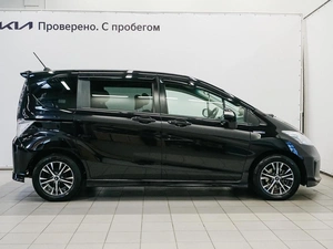 Минивэн Honda Freed 2011 года, 956000 рублей, Красноярск