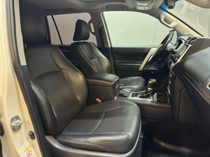 Внедорожник Toyota Land Cruiser Prado 2021 года, 5597000 рублей, Красноярск