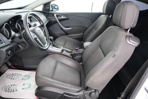 Хетчбэк Opel Astra GTC 2012 года, 869000 рублей, Красноярск