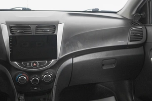 Седан Hyundai Solaris 2013 года, 799000 рублей, Кемерово