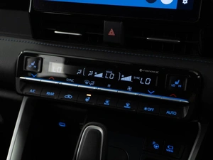 Минивэн Toyota Voxy 2022 года, 3547077 рублей, Москва