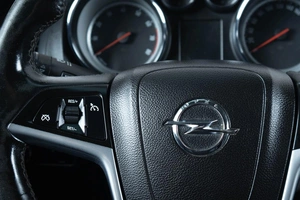 Хетчбэк Opel Astra 2011 года, 669000 рублей, Пермь