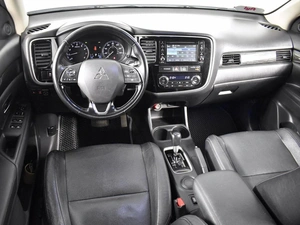 Внедорожник Mitsubishi Outlander 2015 года, 1989900 рублей, Казань