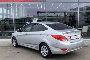 Седан Hyundai Solaris 2014 года, 975000 рублей, Солонцы