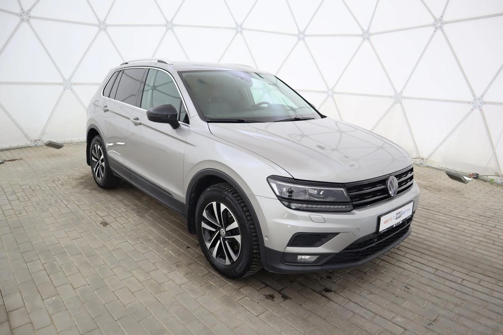 Внедорожник Volkswagen Tiguan 2019 года, 2560000 рублей, Обнинск
