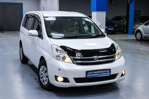 Минивэн Toyota Isis 2008 года, 998000 рублей, Солонцы