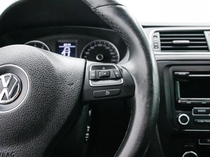 Седан Volkswagen Jetta 2012 года, 1089000 рублей, Красноярск