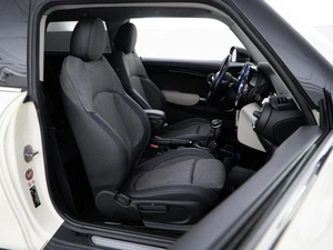 Хетчбэк MINI Cooper S 2015 года, 1749999 рублей, Москва