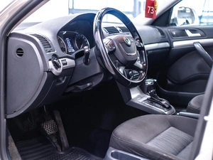 Лифтбек Skoda Octavia 2012 года, 940000 рублей, Красноярск