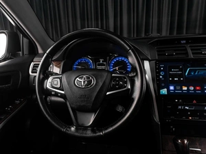 Седан Toyota Camry 2018 года, 2399000 рублей, Тюмень