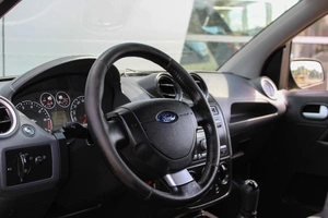 Хетчбэк Ford Fiesta 2006 года, 250000 рублей, Ярославль