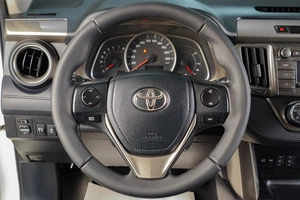Внедорожник Toyota RAV4 2014 года, 1759000 рублей, Тюмень