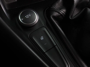 Седан Ford Focus 2015 года, 1124000 рублей, Воронеж