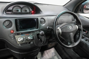 Минивэн Toyota Sienta 2012 года, 859000 рублей, Новокузнецк