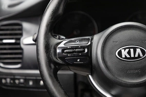 Хетчбэк Kia Rio X-Line 2018 года, 1089000 рублей, Новосибирск