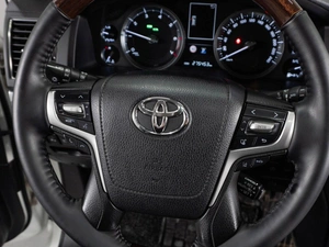 Внедорожник Toyota Land Cruiser 2016 года, 6500000 рублей, Тюмень