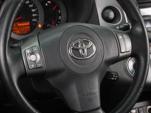 Внедорожник Toyota RAV4 2010 года, 1643000 рублей, Воронеж