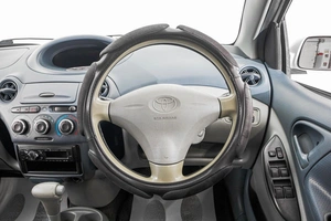 Хетчбэк Toyota Vitz 1999 года, 369000 рублей, Барнаул