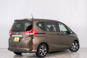 Минивэн Honda Freed 2016 года, 1489000 рублей, Красноярск