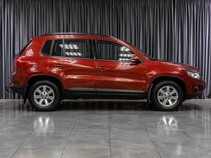 Внедорожник Volkswagen Tiguan 2012 года, 1429000 рублей, Тюмень