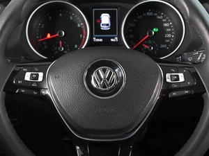 Внедорожник Volkswagen Tiguan 2018 года, 2329000 рублей, Ростов-на-Дону