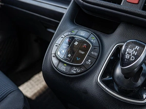 Минивэн Toyota Voxy 2014 года, 1699000 рублей, Краснодар