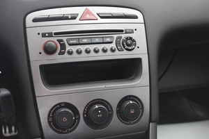 Хетчбэк Peugeot 308 2012 года, 435000 рублей, Красноярск