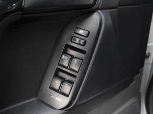 Внедорожник Toyota Land Cruiser Prado 2010 года, 2586000 рублей, Омск