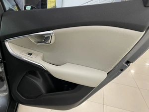 Хетчбэк Volvo V40 2014 года, 1247000 рублей, Солонцы