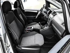 Минивэн Opel Zafira 2012 года, 594000 рублей, Кирилловка