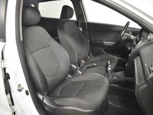 Хетчбэк Kia Rio 2016 года, 975200 рублей, Казань