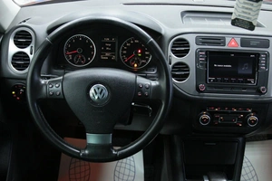Внедорожник Volkswagen Tiguan 2010 года, 1248000 рублей, Солонцы