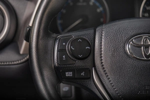Внедорожник Toyota RAV4 2015 года, 2299000 рублей, Томск