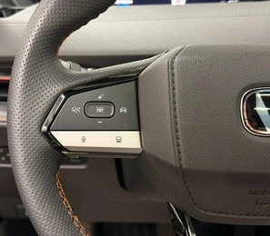 Лифтбек Changan UNI-V 2024 года, 2440000 рублей, Красноярск