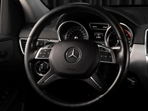 Внедорожник Mercedes-benz M-класс 2015 года, 2599000 рублей, Тюмень