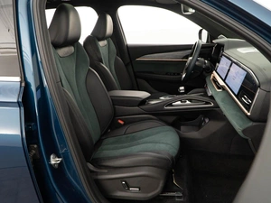 Внедорожник Geely Monjaro 2023 года, 3249999 рублей, Москва