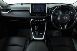 Внедорожник Toyota RAV4 2019 года, 2949000 рублей, Красноярск