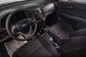 Хетчбэк Hyundai i30 2010 года, 799000 рублей, Томск