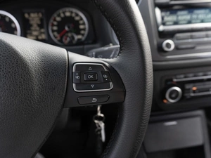 Внедорожник Volkswagen Tiguan 2011 года, 1299000 рублей, Саратов