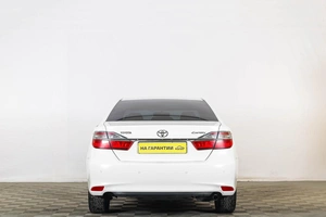 Седан Toyota Camry 2015 года, 1769000 рублей, Тюмень