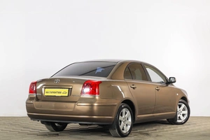 Седан Toyota Avensis 2006 года, 1049000 рублей, Тюмень