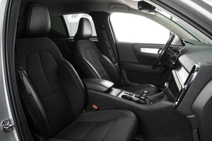 Внедорожник Volvo XC40 2018 года, 2550000 рублей, Омск