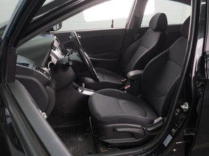 Седан Hyundai Solaris 2013 года, 987000 рублей, Воронеж