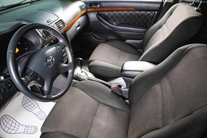 Седан Toyota Avensis 2006 года, 819000 рублей, Сургут