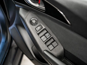 Седан Mazda Axela 2014 года, 1230000 рублей, Красноярск