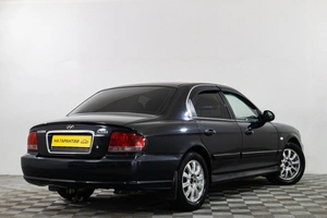 Седан Hyundai Sonata 2011 года, 889000 рублей, Сургут