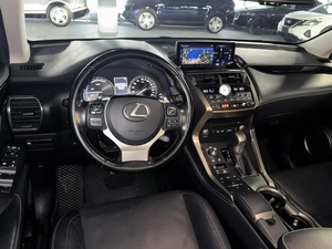 Внедорожник Lexus NX 2018 года, 3199000 рублей, Санкт-Петербург
