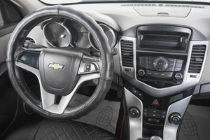 Хетчбэк Chevrolet Cruze 2012 года, 639000 рублей, Кемерово