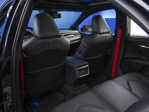 Седан Toyota Camry 2023 года, 3177400 рублей, Москва