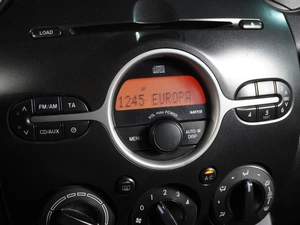 Хетчбэк Mazda 2 2009 года, 649000 рублей, Воронеж